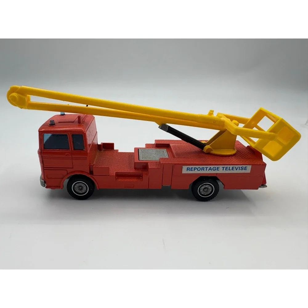 Solido Mercedes‎ Nacelle No. 3105 Diecast Aerial Platform Truck 1:50